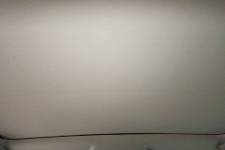 路虎 发现神行 2017款 2.0T SE中控内饰22