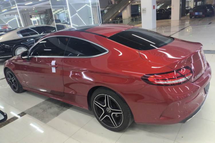 奔驰C级(进口) 2020款 C 260 轿跑车车身外观4