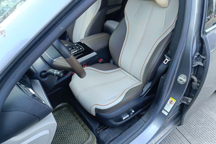 比亚迪 秦PLUS 2023款 冠军版 DM-i 55KM超越型中控内饰19