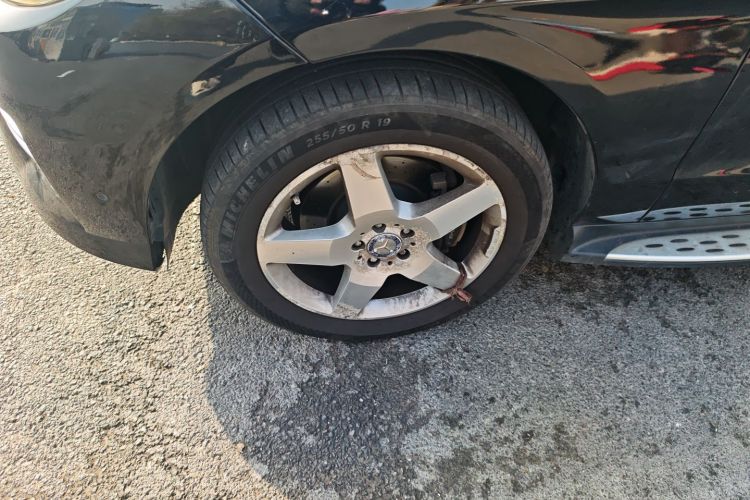 奔驰M级 2014款 ML 400 4MATIC豪华型车身外观6007