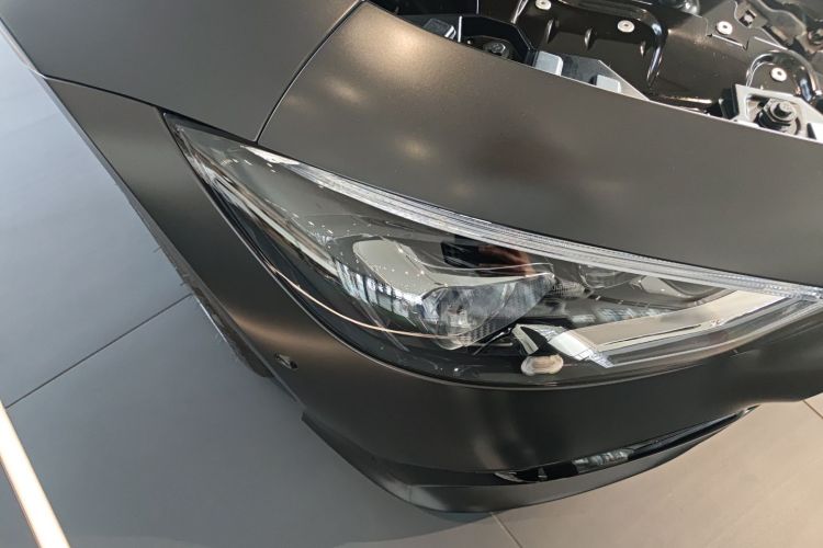 奔驰 2023款 AMG GT 50 四门跑车车身外观8