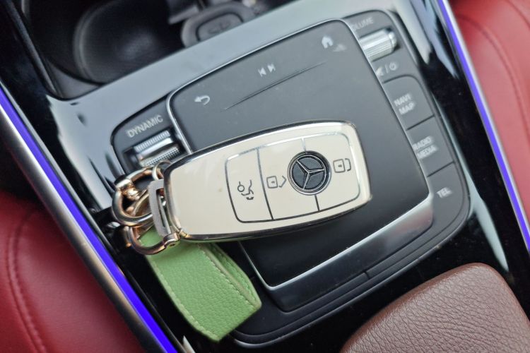 奔驰GLB 2023款 GLB 220 动感型中控内饰11