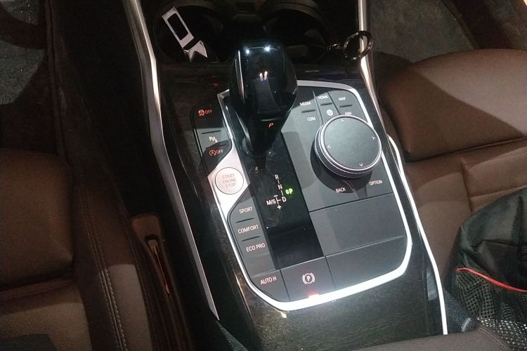 宝马3系 2020款 改款 325Li M运动套装中控内饰18