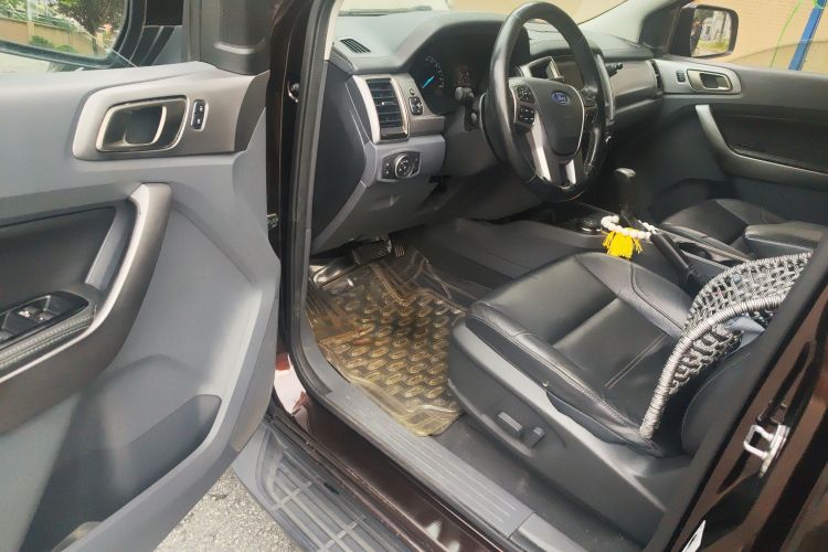 福特 撼路者 2016款 2.0T 汽油自动四驱豪华版中控内饰20