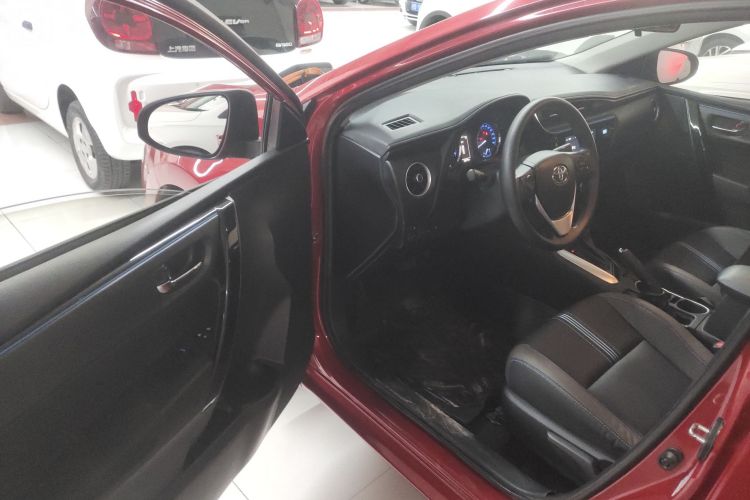 丰田 雷凌 2018款 185T CVT尊贵版 国V中控内饰7003