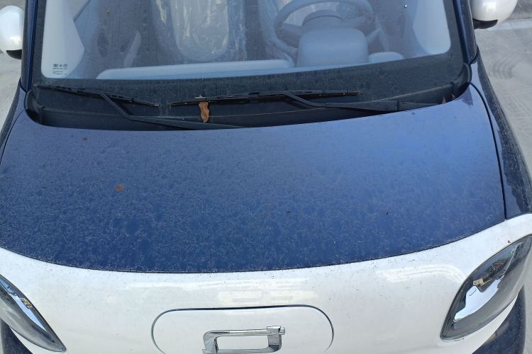 奔腾小马 2025款 222km 闪电马机舱底盘24