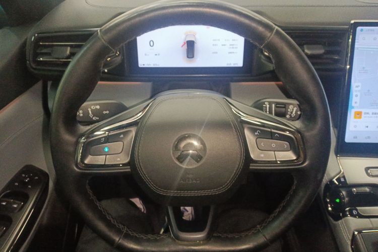 蔚来ES6 2019款 430KM 性能版中控内饰13