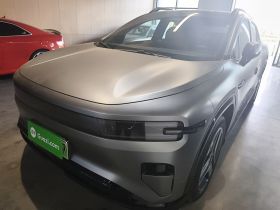 长安启源E07 2025款 纯电 四驱 90kWh Ultra高性能版