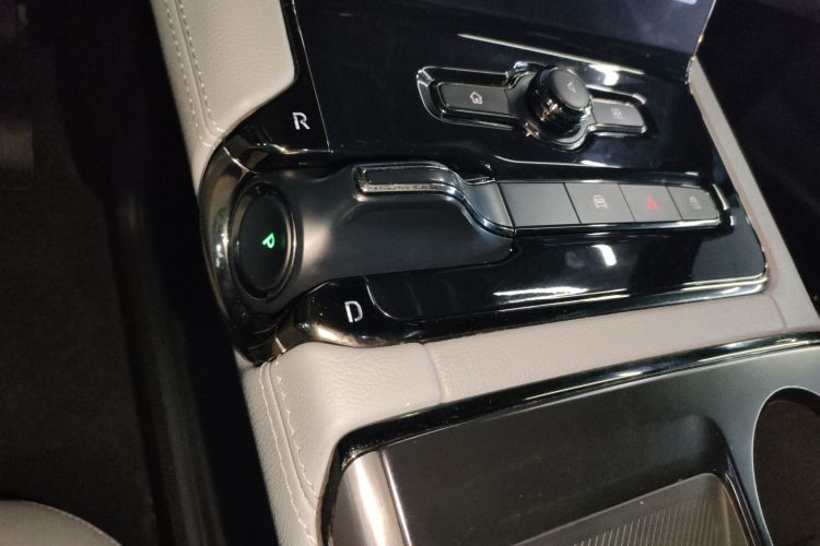 蔚来ES8 2020款 580KM 六座版中控内饰18