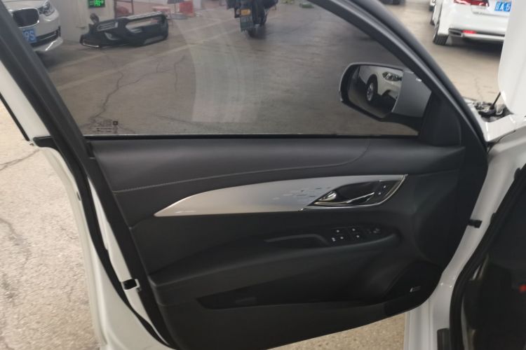 凯迪拉克ATS-L 2016款 28T 时尚型中控内饰47