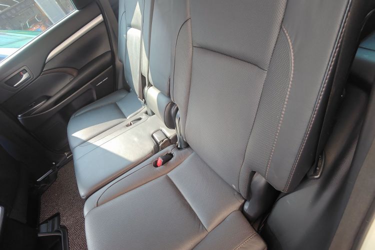 丰田 汉兰达 2015款 2.0T 四驱豪华版 7座中控内饰21