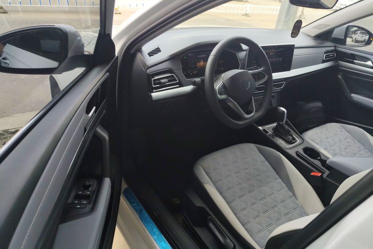大众 朗逸 2023款 300TSI DSG满逸版中控内饰20