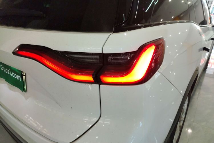 蔚来ES8 2020款 580KM 七座版车身外观6006