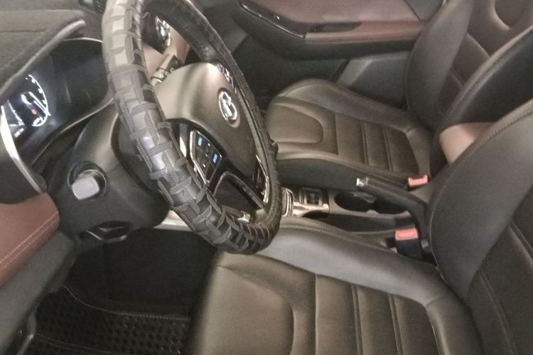 北汽昌河Q35 2018款 1.5L 手动炫智版中控内饰19