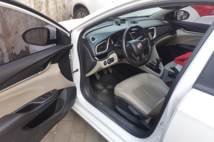 别克 英朗 2017款 15N 手动精英型中控内饰20