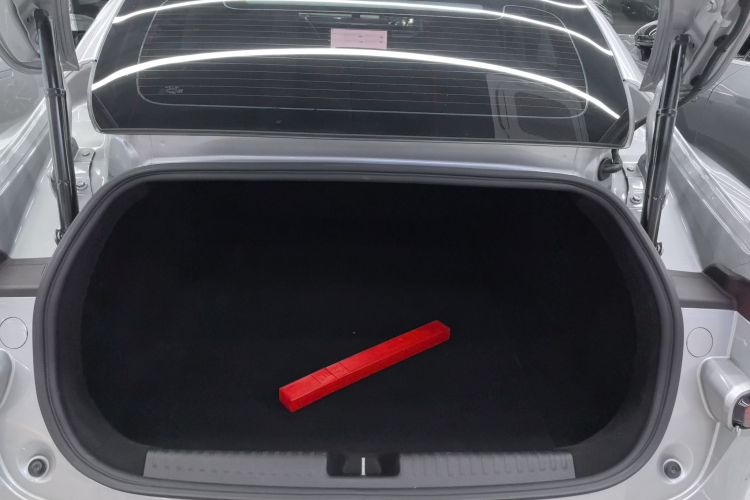 小鹏P7 2021款 480N机舱底盘23