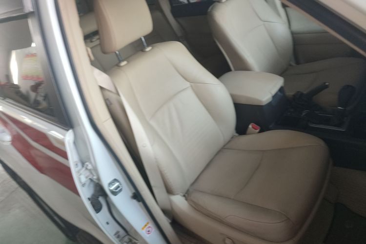 丰田 普拉多 2016款 2.7L 自动标准版局部细节41