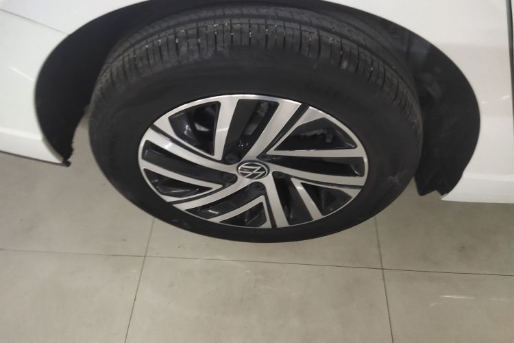 大众 朗逸 2023款 300TSI DSG满逸版车身外观6008