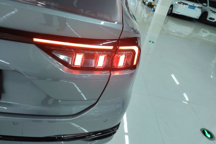 福特 蒙迪欧 2023款 EcoBoost 245 豪华型车身外观6006