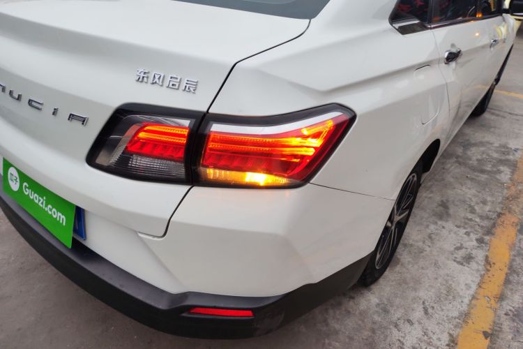 启辰D60 2019款 十万荣耀 1.6L XL 手动辰酷版 国VI车身外观9