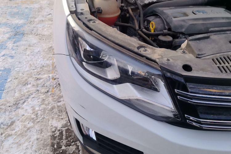 大众 途观 2015款 1.8TSI 自动两驱舒适版车身外观8