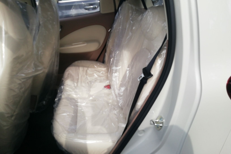 五菱汽车 宏光MINIEV 2025款 四门版 进阶款中控内饰21