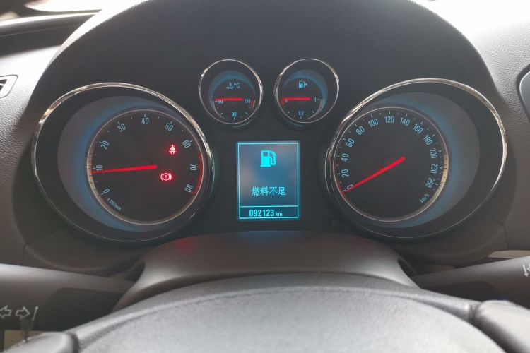 别克 君威 2015款 2.0L 领先时尚型局部细节14