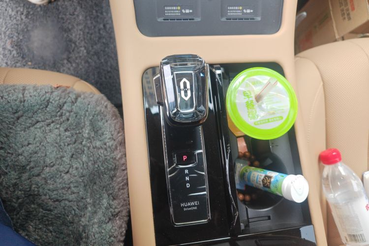 鸿蒙智行 问界M7 2024款 1.5T 智驾后驱Pro版 5座中控内饰18