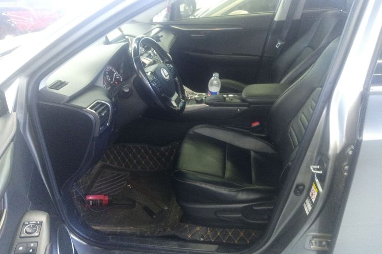 雷克萨斯NX 2015款 200 前驱 锋行版中控内饰19