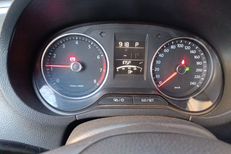 大众 Polo 2014款 1.4L 自动舒适版中控内饰14