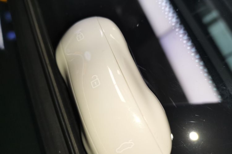 理想汽车 理想ONE 2021款 增程6座版中控内饰11