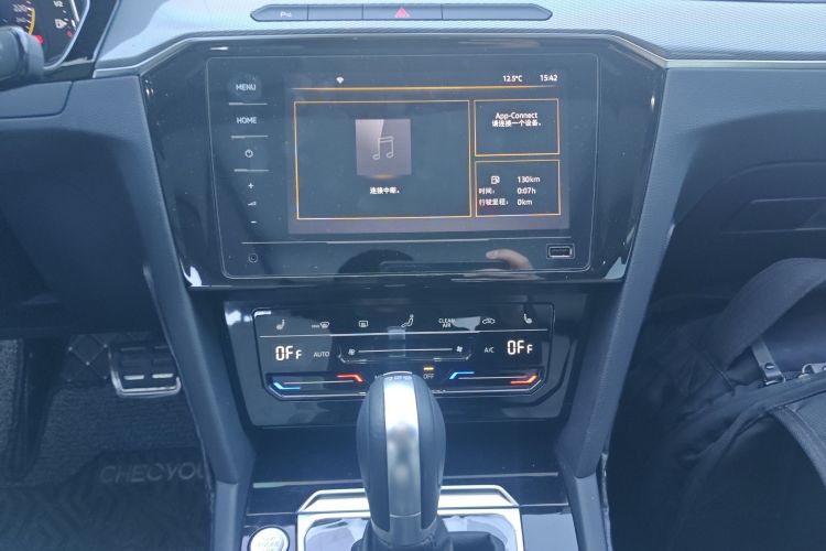 大众 迈腾 2023款 200万辆纪念版 330TSI DSG领先型中控内饰16