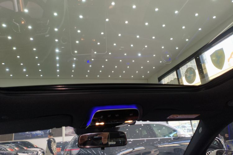 奔驰C级新能源 2024款 改款二 C 350 eL中控内饰22