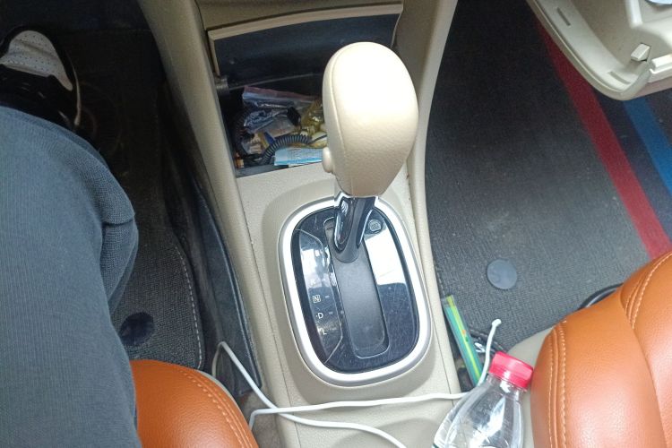 日产 轩逸 2018款 经典 1.6XE CVT舒适版中控内饰18