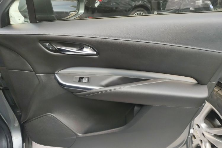 凯迪拉克XT4 2018款 28T 四驱领先型中控内饰42