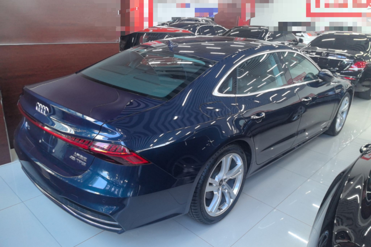 奥迪A7L 2022款 45 TFSI S-line 筑梦未来版车身外观6005