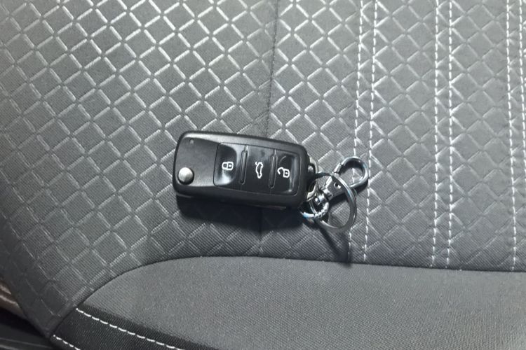 大众 2016款 1.6L Cross Polo 自动中控内饰11