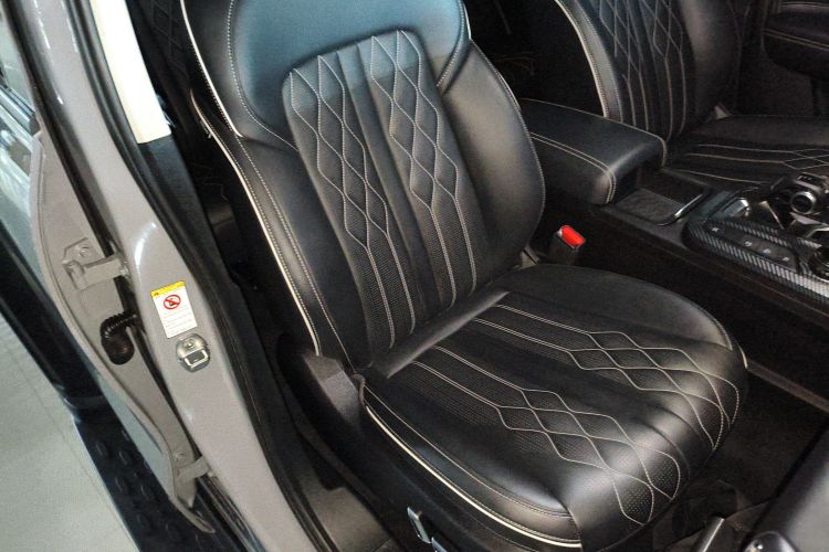 坦克300 2021款 越野版 2.0T 挑战者局部细节41