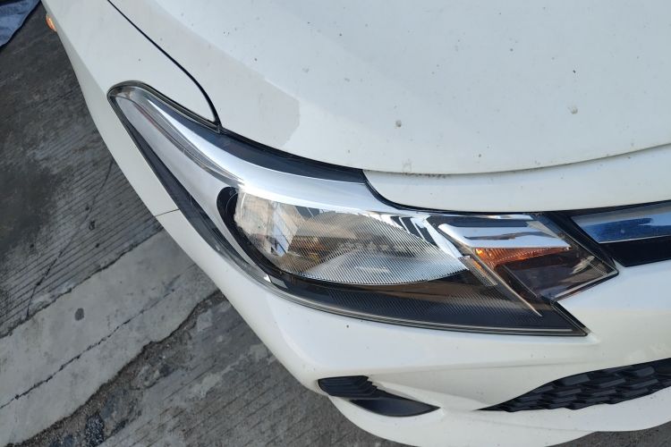 丰田 威驰FS 2022款 1.5L CVT 锋驰CARE版车身外观6006