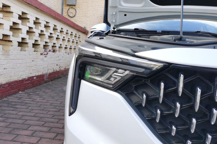 奔腾B70 2025款 龙耀版 1.5T 欢享型车身外观8