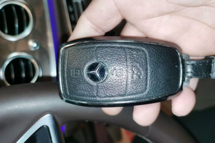 奔驰E级 2023款 改款 E 260 L中控内饰11