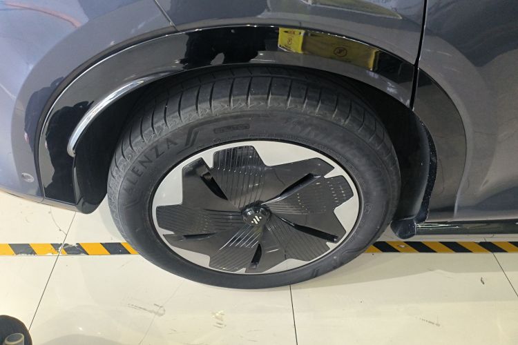 智己汽车 智己LS7 2023款 77kWh Urban Fit后驱版车身外观6008