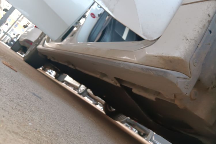 本田 思域 2021款 HATCHBACK 220TURBO CVT新锐控局部细节9001