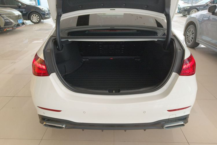 奔驰C级 2022款 改款 C 260 L 皓夜运动版局部细节23