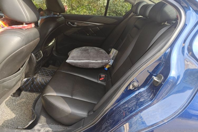 英菲尼迪Q50L 2018款 2.0T 舒适版 国VI中控内饰21