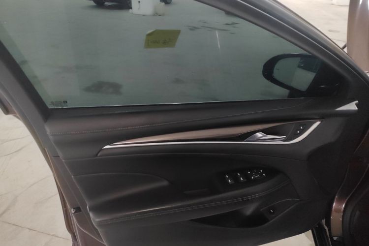 别克 君越 2016款 改款 28T 精英型中控内饰7007