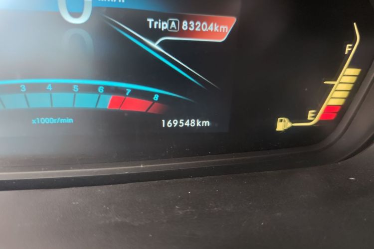 北汽威旺M50F 2017款 1.5L 标准型中控内饰15