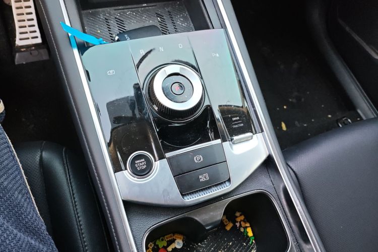 起亚 狮铂拓界 2023款 2.0T 两驱尊贵版局部细节18