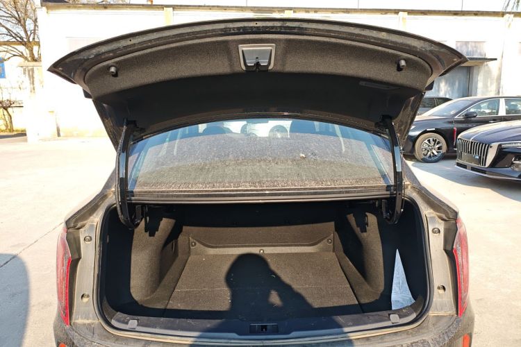 红旗E-QM5 2023款 改款 基础出行版机舱底盘23