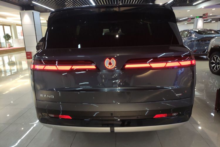 腾势N9 2025款 尊荣型车身外观6